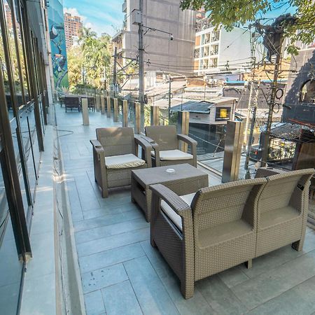 1Million Luxury Suites Medellín Exteriör bild