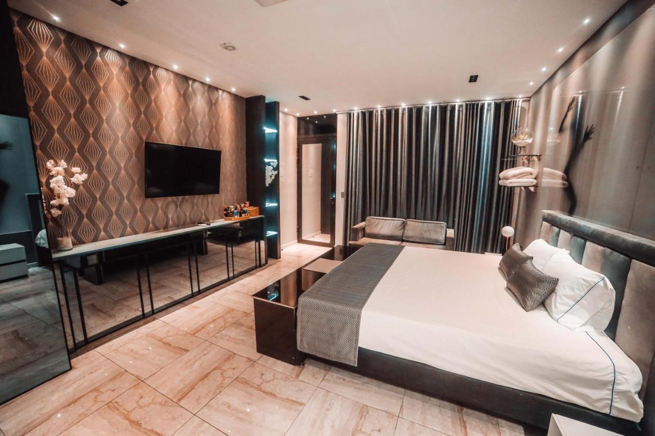 1Million Luxury Suites Medellín Exteriör bild