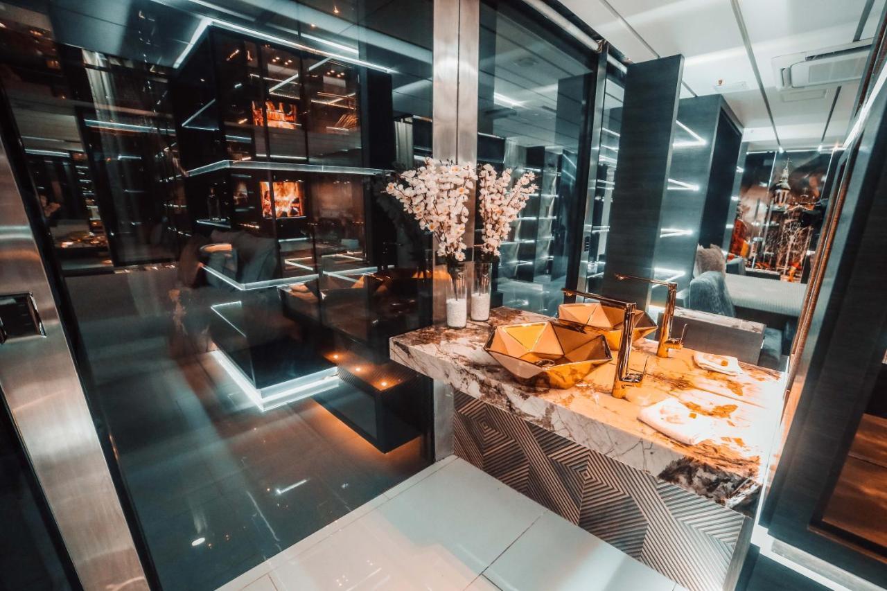 1Million Luxury Suites Medellín Exteriör bild