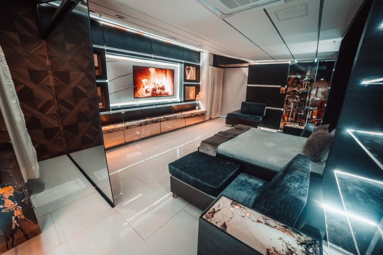 1Million Luxury Suites Medellín Exteriör bild