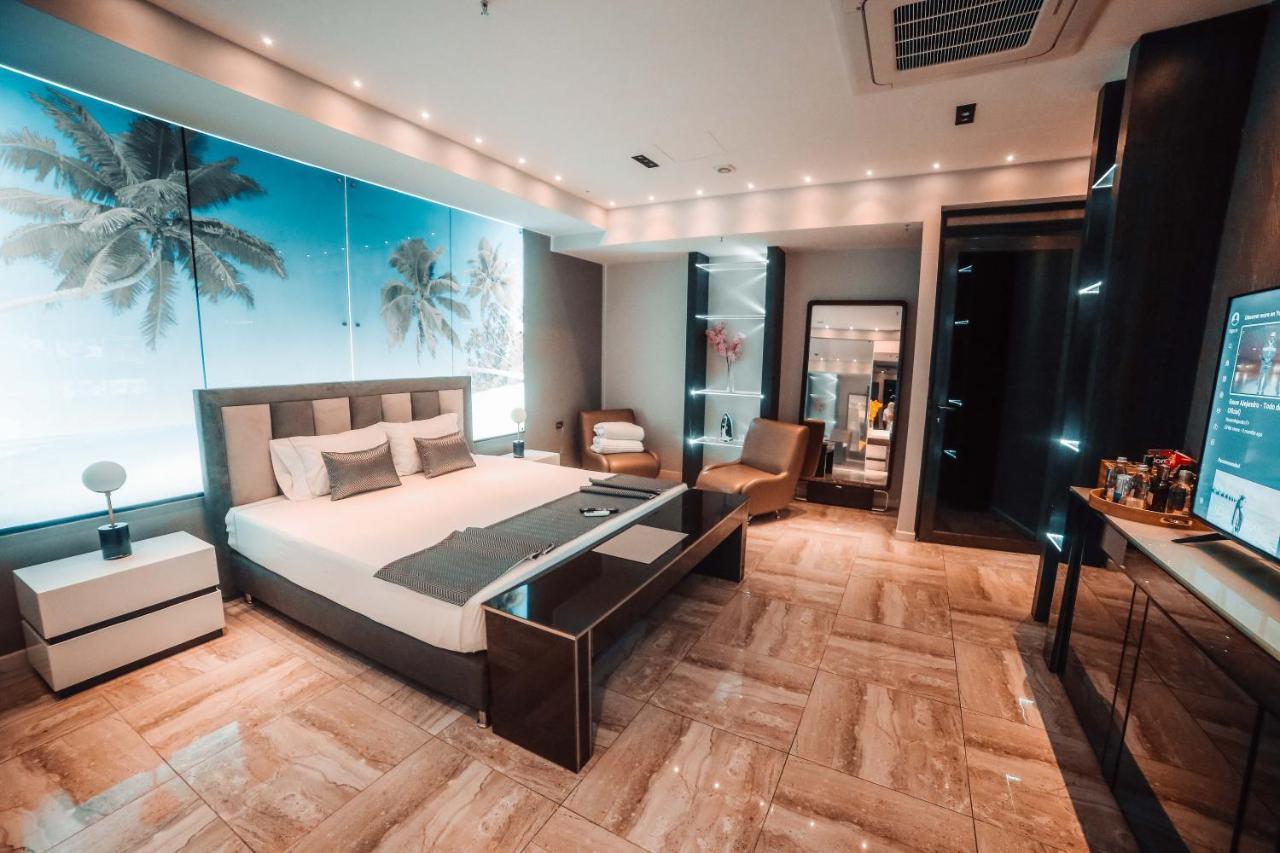 1Million Luxury Suites Medellín Exteriör bild