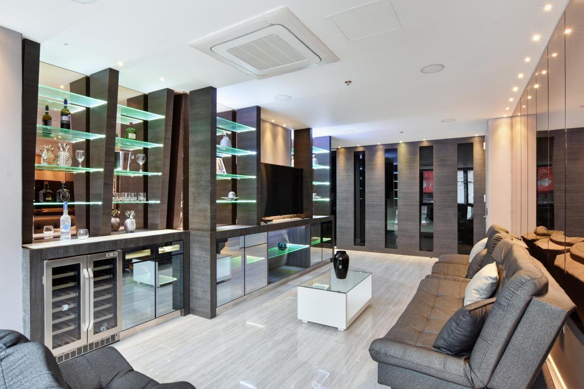 1Million Luxury Suites Medellín Exteriör bild