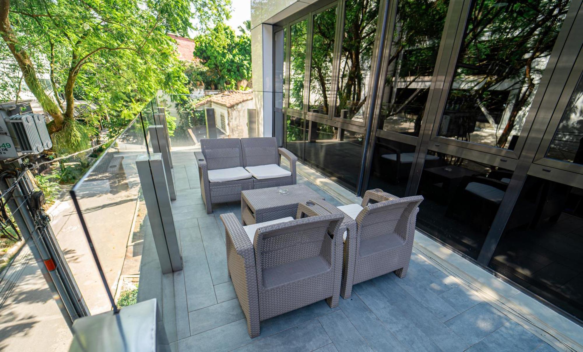 1Million Luxury Suites Medellín Exteriör bild