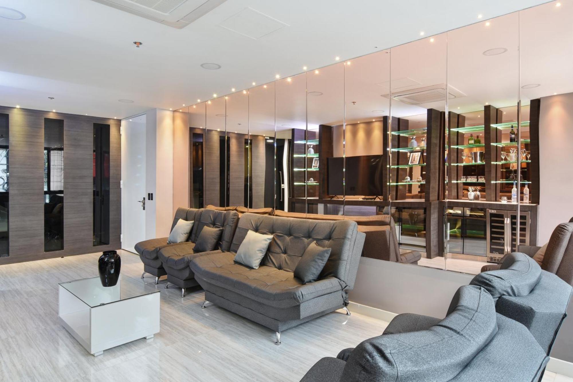 1Million Luxury Suites Medellín Exteriör bild
